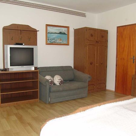 Bed and Breakfast Eifert Ház Balatongyörök Exterior foto