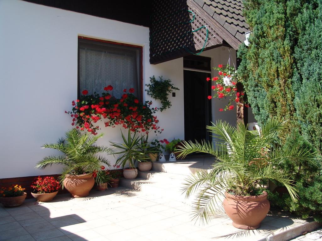 Bed and Breakfast Eifert Ház Balatongyörök Habitación foto