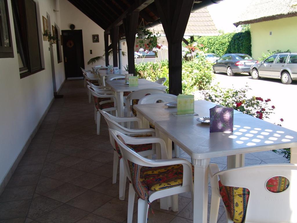 Bed and Breakfast Eifert Ház Balatongyörök Habitación foto