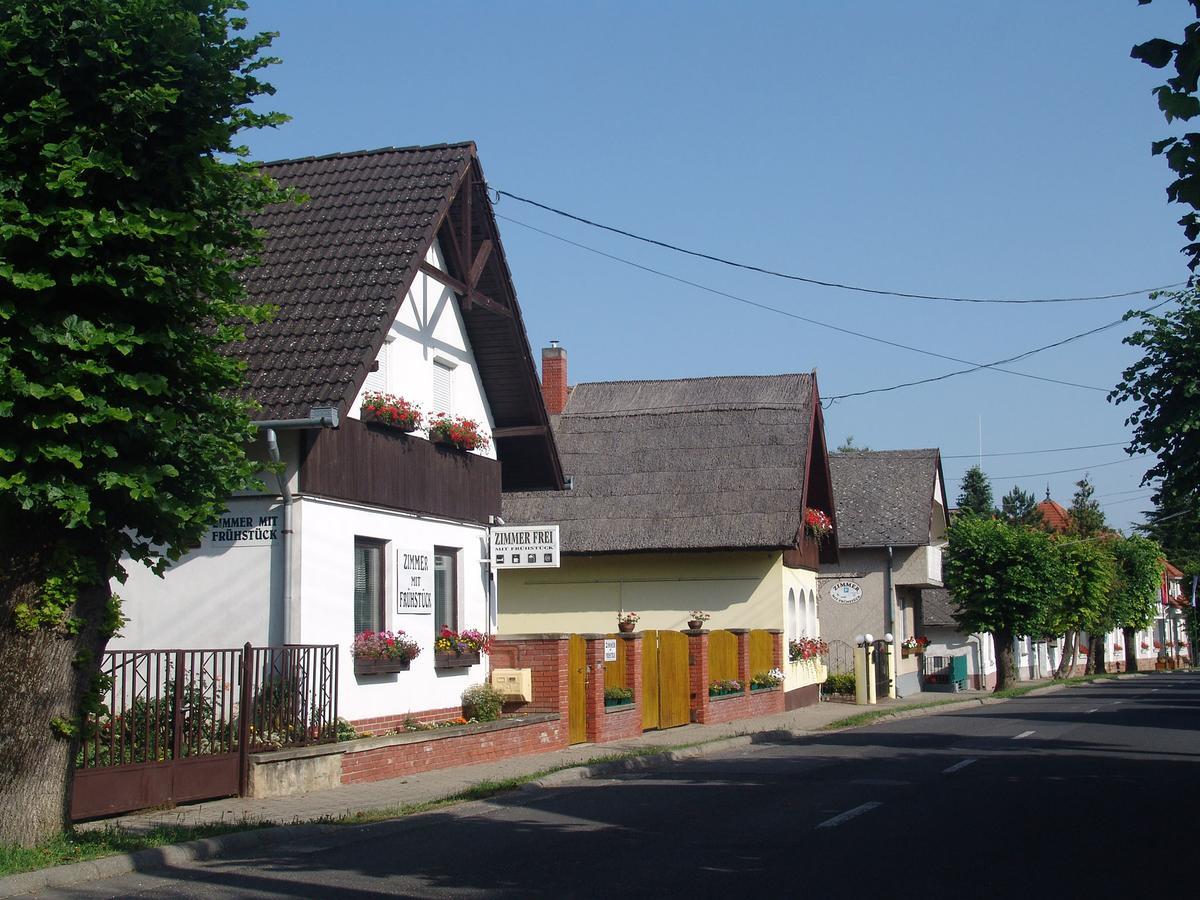 Bed and Breakfast Eifert Ház Balatongyörök Exterior foto